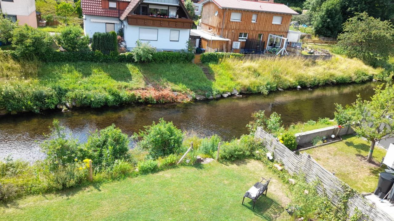 Ferienwohnung Am Enzufer Mit Wintergarten Bad Wildbad Im Schwarzwald 외부 사진